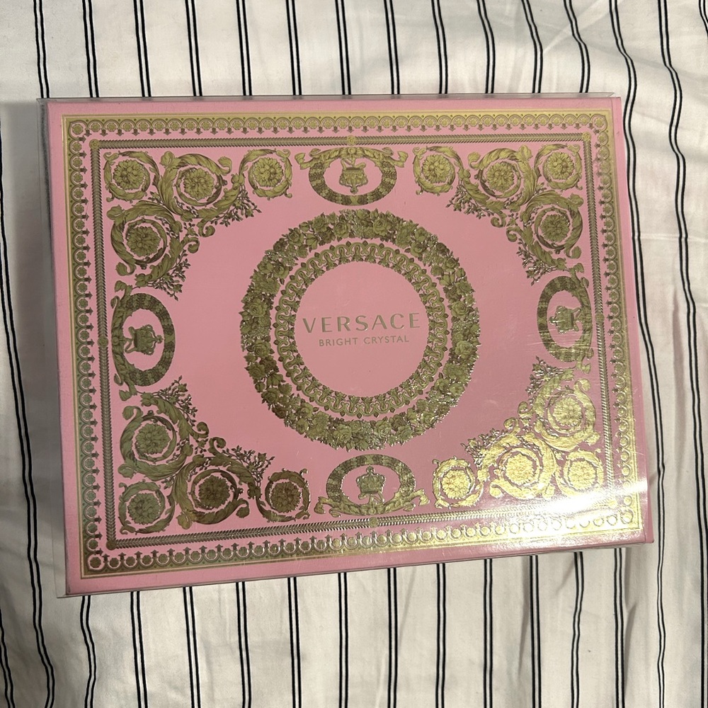 Versace Bright Crystal Perfume Gift Set